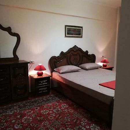 タシュケント3Br Chorsuアパートメント エクステリア 写真
