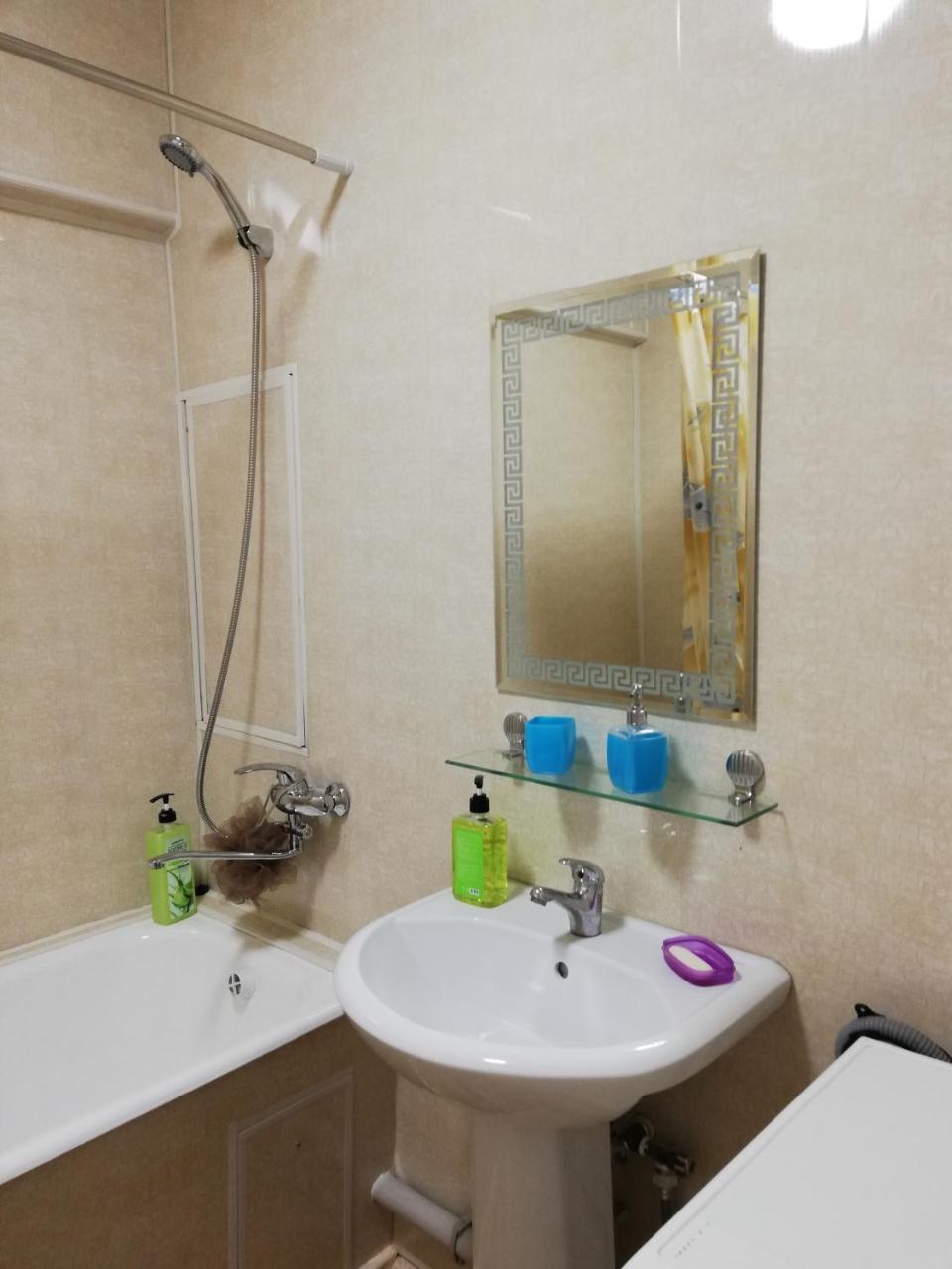 タシュケント3Br Chorsuアパートメント エクステリア 写真