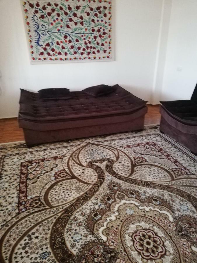 タシュケント3Br Chorsuアパートメント エクステリア 写真